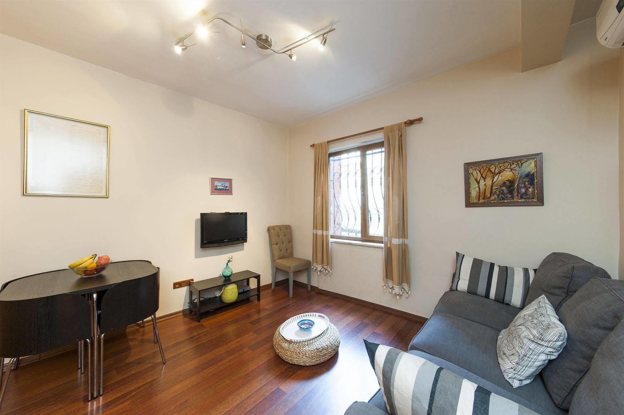 Istanbulinn Apartment ภายนอก รูปภาพ