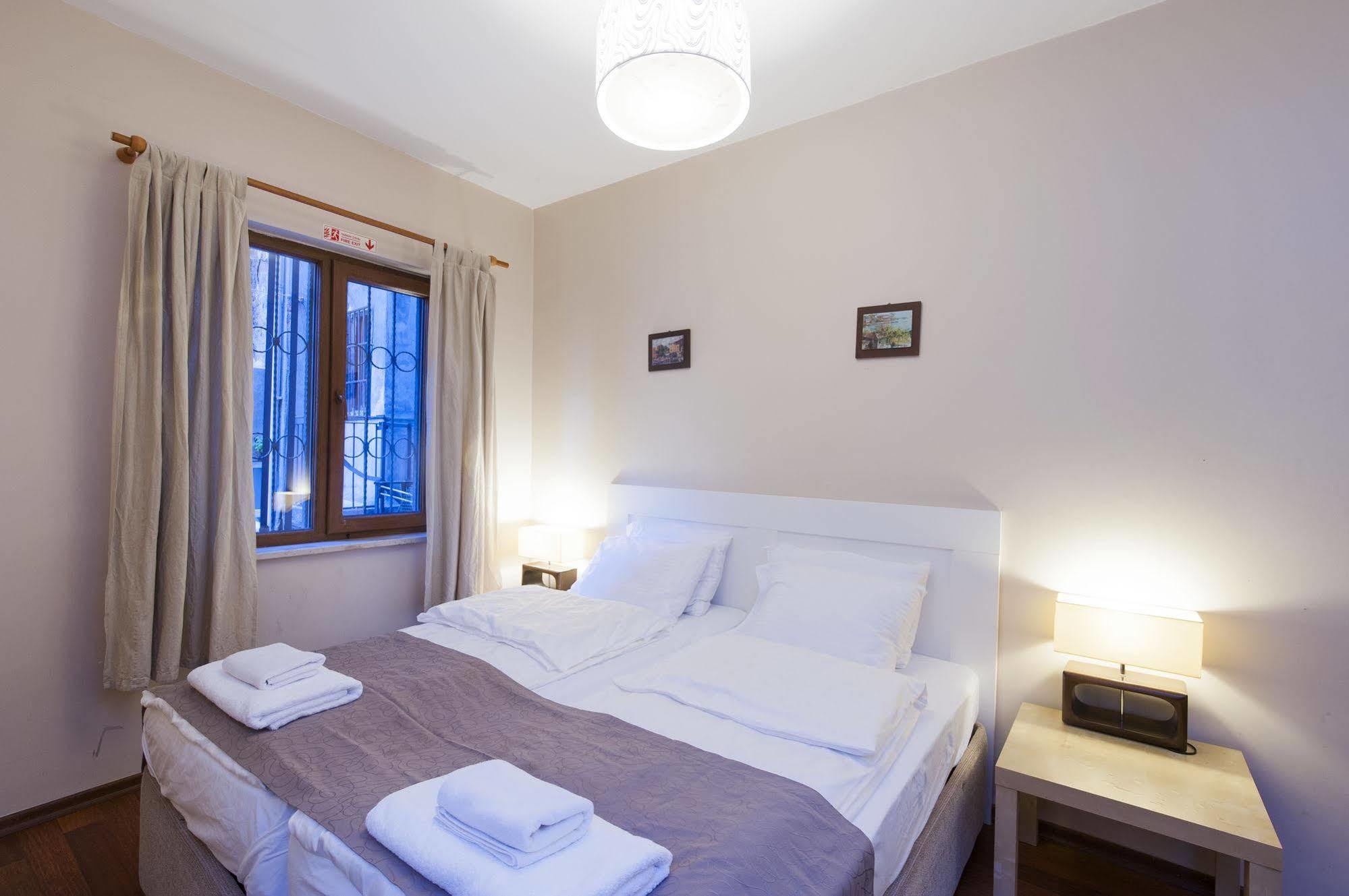 Istanbulinn Apartment ภายนอก รูปภาพ
