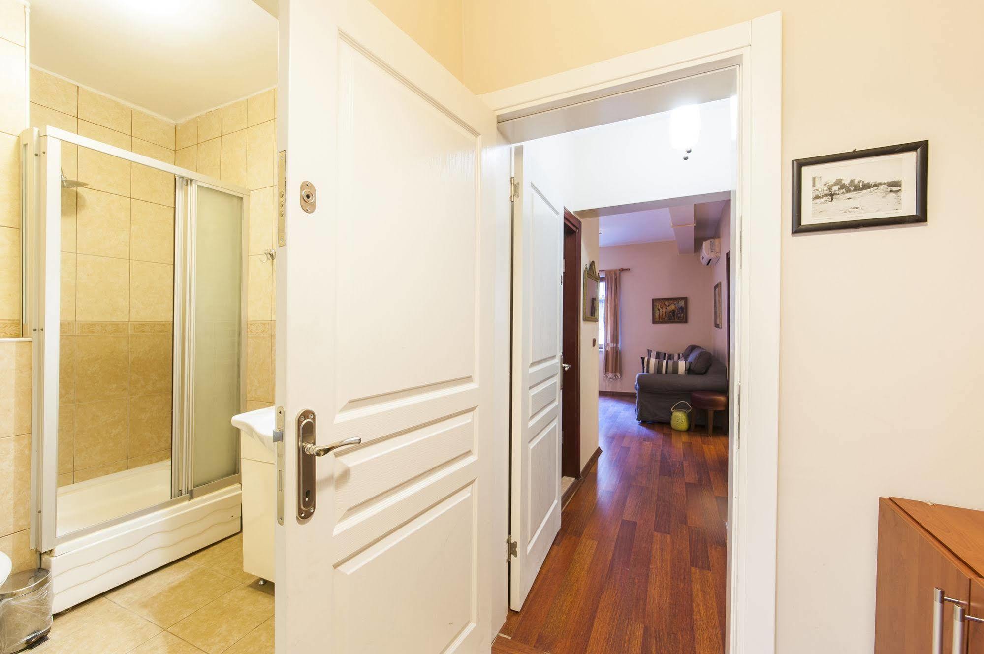 Istanbulinn Apartment ภายนอก รูปภาพ